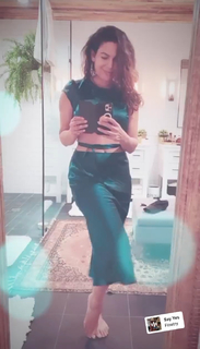 Nadine Velazquez feet photo thumbnail