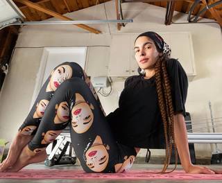 Nadine Velazquez feet photo thumbnail