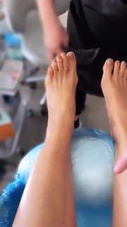 Nadine Velazquez feet photo thumbnail
