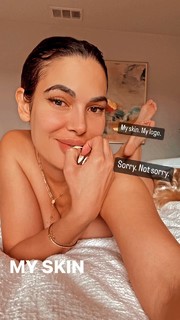 Nadine Velazquez feet photo thumbnail