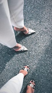 Nadine Velazquez feet photo thumbnail