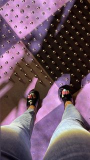 Nadine Velazquez feet photo thumbnail