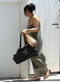 Nadya Suleman feet photo 17