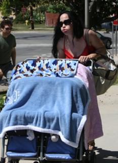 Nadya Suleman feet photo 13