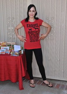 Nadya Suleman feet photo 3