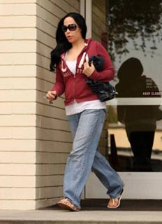 Nadya Suleman feet photo 4