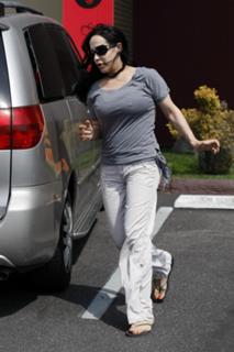 Nadya Suleman feet photo 16