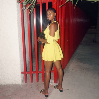 Nafessa Williams feet photo thumbnail