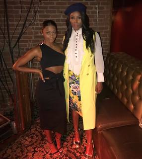 Nafessa Williams feet photo thumbnail