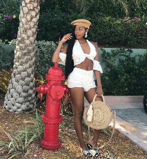 Nafessa Williams feet photo thumbnail