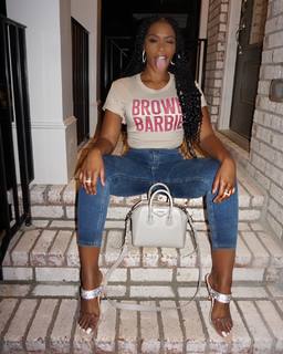 Nafessa Williams feet photo thumbnail