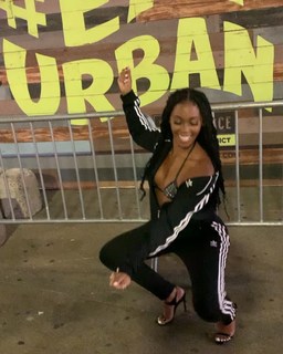 Nafessa Williams feet photo thumbnail