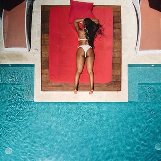 Nafessa Williams feet photo thumbnail