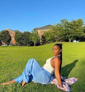 Nafessa Williams feet photo thumbnail