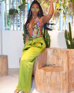 Nafessa Williams feet photo thumbnail