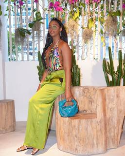 Nafessa Williams feet photo thumbnail