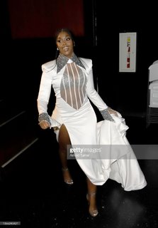 Nafessa Williams feet photo thumbnail