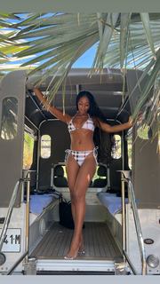 Nafessa Williams feet photo thumbnail