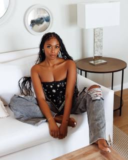 Nafessa Williams feet photo thumbnail