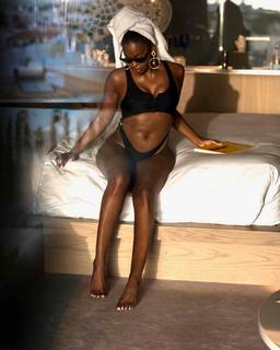 Nafessa Williams feet photo thumbnail