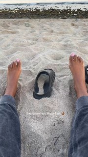 Nafessa Williams feet photo thumbnail
