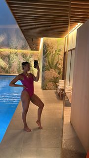 Nafessa Williams feet photo thumbnail