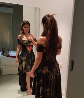 Nagla Badr feet photo thumbnail