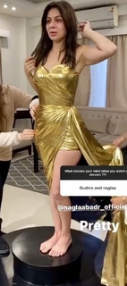 Nagla Badr feet photo thumbnail