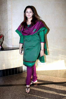 Nagma feet photo 15