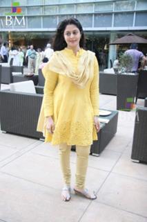 Nagma feet photo 10