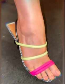 Naiara Azevedo feet photo 2