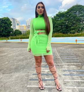 Naiara Azevedo feet photo 3