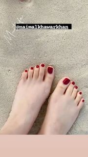 Naimal Khawar feet photo 3