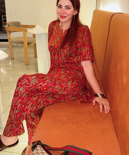 Naimal Khawar feet photo 7