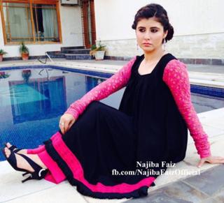 Najeeba Faiz feet photo 19