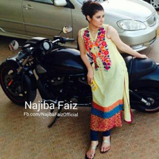 Najeeba Faiz feet photo 5