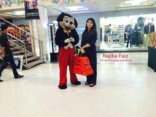 Najeeba Faiz feet photo 3
