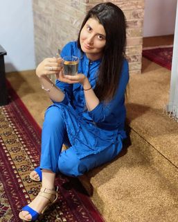 Najeeba Faiz feet photo 3