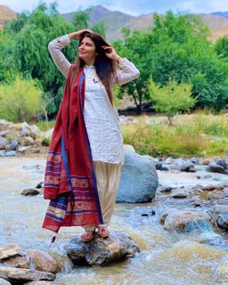 Najeeba Faiz feet photo 9