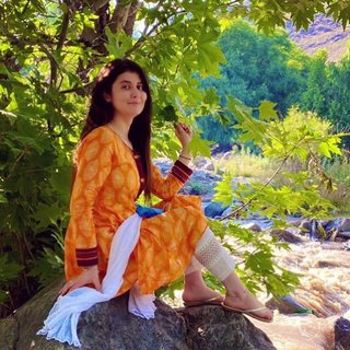 Najeeba Faiz feet photo 17