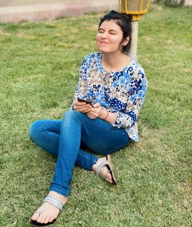 Najeeba Faiz feet photo 15