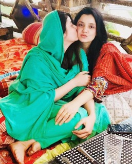 Najeeba Faiz feet photo 1