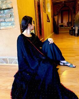 Najeeba Faiz feet photo 11