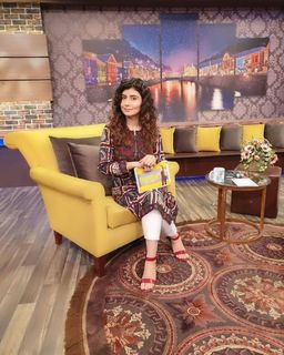 Najeeba Faiz feet photo 3