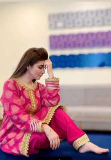 Najeeba Faiz feet photo 11