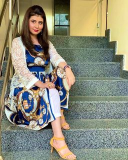 Najeeba Faiz feet photo 17