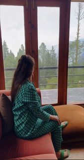 Najeeba Faiz feet photo 1