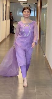 Najeeba Faiz feet photo 19