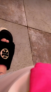 Najeeba Faiz feet photo 15