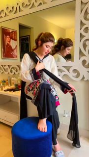 Najeeba Faiz feet photo 19